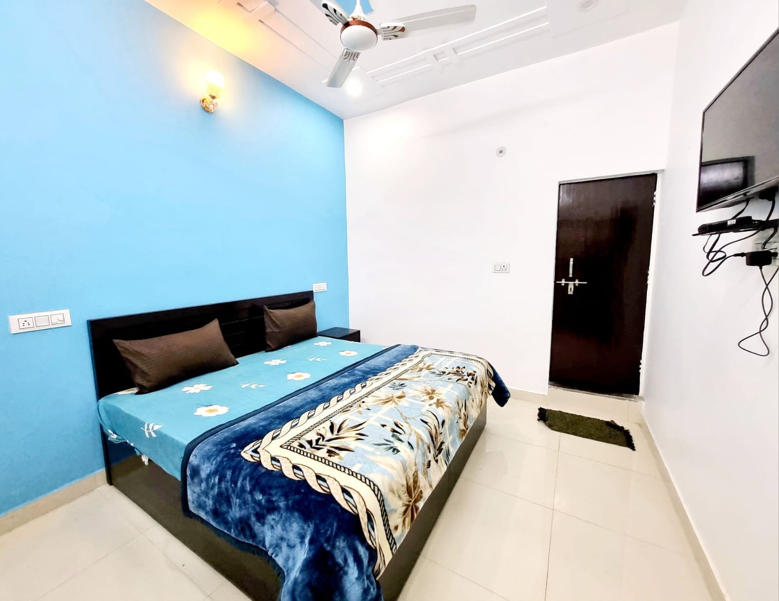 Non-AC Room interior