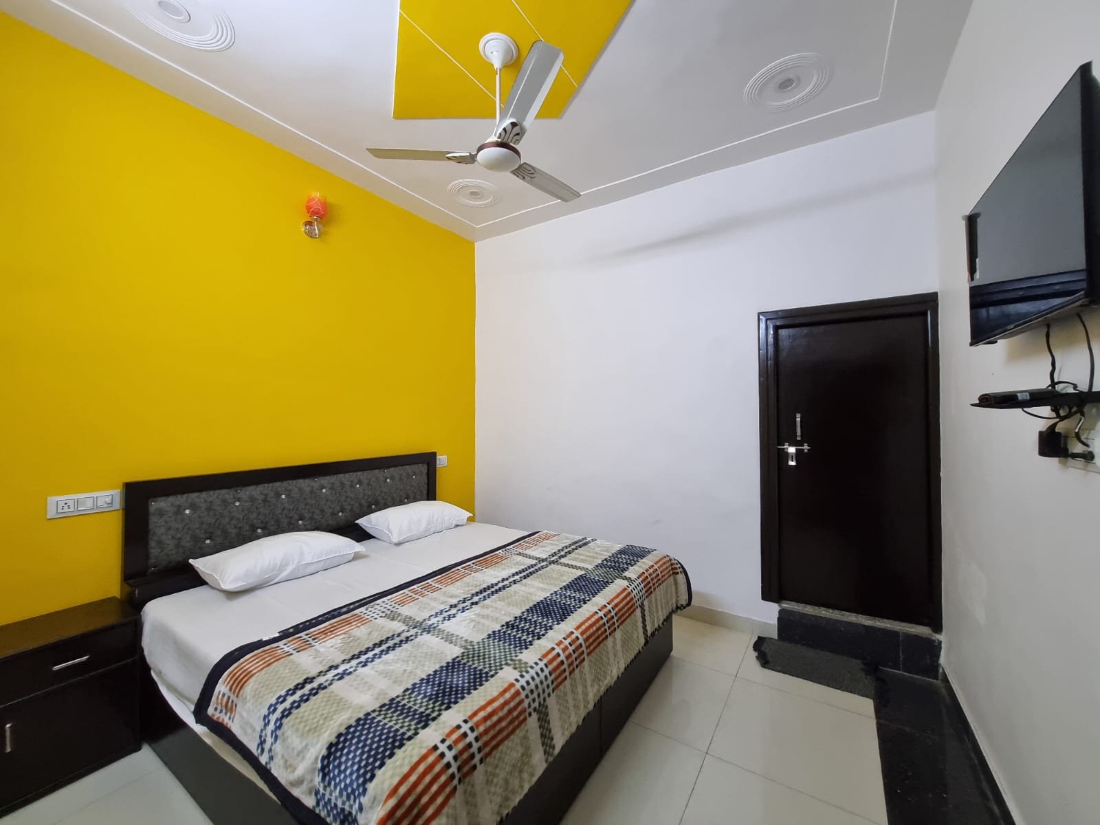 Non-AC Room interior